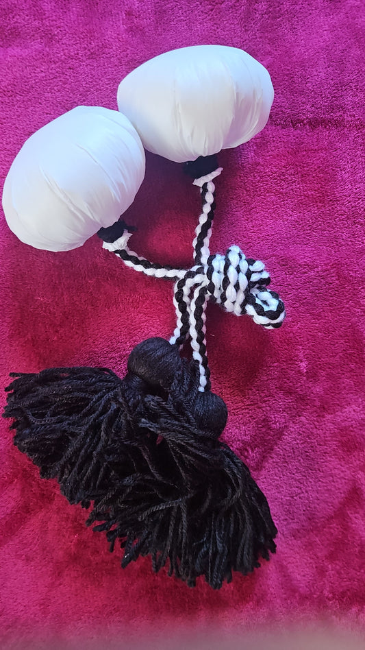 Black & White Long Poi - White Ball